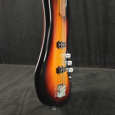 Fender Jaco Pastorius Jazz Bass Fretless Pau Ferro Fingerboard 3-Color Sunburst image 5