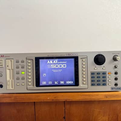 Akai S5000 Studio Digital Sampler - Maxed 16 Out / EB20 Effects / Pristine Screen