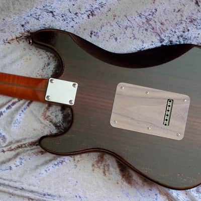 GB Liuteria build to order Traditional Strato walnut burl brown relic image 17