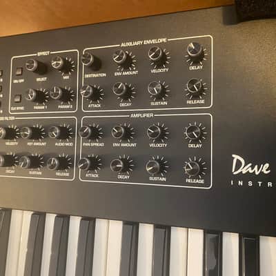 Dave Smith Instruments Prophet Rev 2 8 Voice Sequential image 4