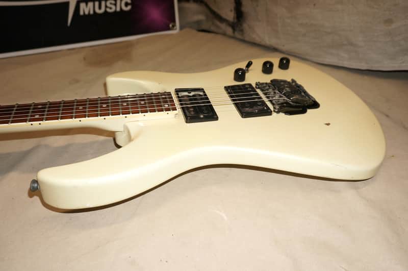 Yamaha RGX 620S rgx620s SuperStrat Electric Guitar 1980s Pearl