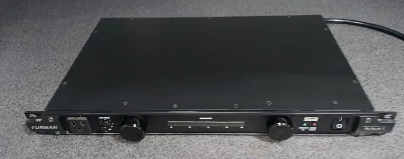 Furman PL-PLUS C Power Conditioner with Voltmeter 2010s - Black image 1
