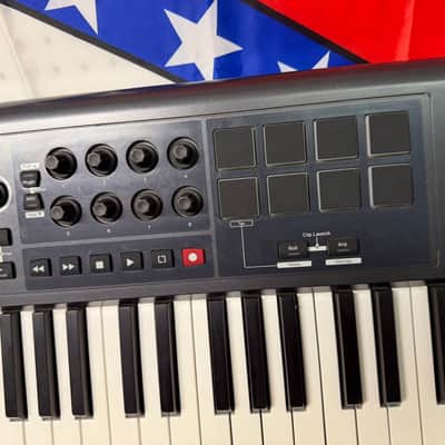 Novation Impulse 61 MIDI Keyboard Controller 2011 - Present - Gray image 4