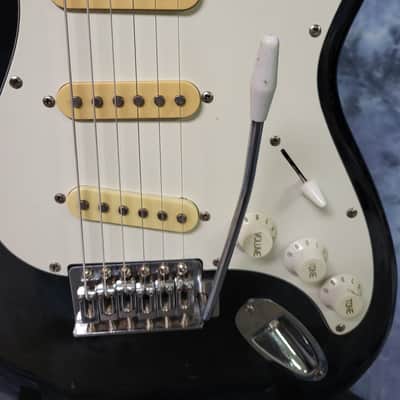 Vintage 1998 Silvertone Revolver Model SS-10BK Strat Style Electric Guitar New Strings Pro Setup Gigbag image 3