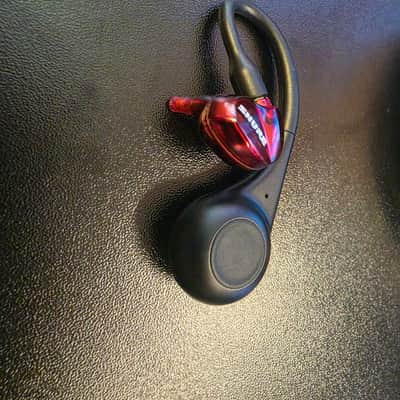 Used Shure RMCE-TW2 Wireless Bluetooth Adapter with SHURE 535 earphone bundle - Red with black image 5
