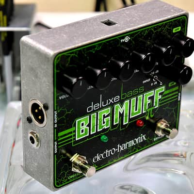 Electro-Harmonix Deluxe Bass Big Muff Pi Distortion / Sustainer 2012 - Present - Black / Green image 3