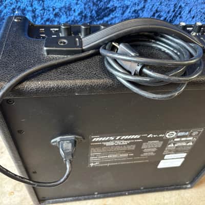 Fender Mustang 1 V.2 modeling guitar amp - Black image 5