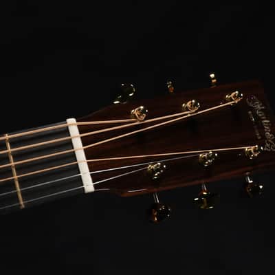 Martin D-18 Modern Deluxe Sitka Spruce VTS Top, Mahogany Back & Sides, Vintage Deluxe Neck, Gloss Finish with Hardshell Gig Case 853 image 4