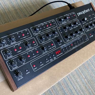 Sequential Prophet-5 Rev 4 Desktop Module image 2