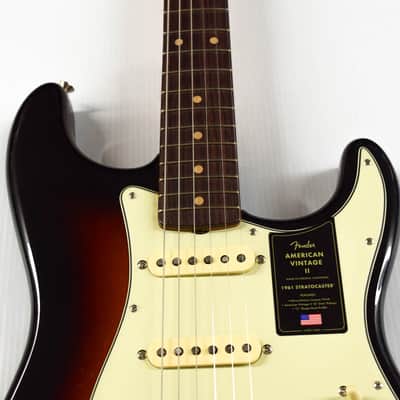 Fender American Vintage II '61 Stratocaster - 3-Color Sunburst image 2