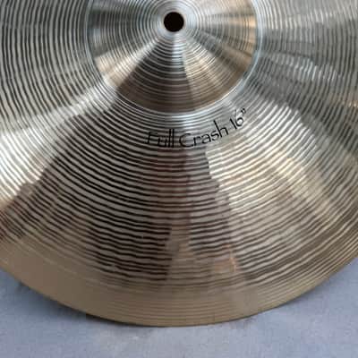 Paiste 16" Signature Full Crash Cymbal 1989 - Present - Traditional image 4