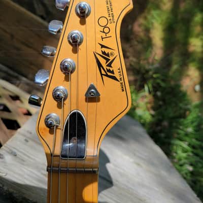 Peavey T60 Black free gig bag image 4