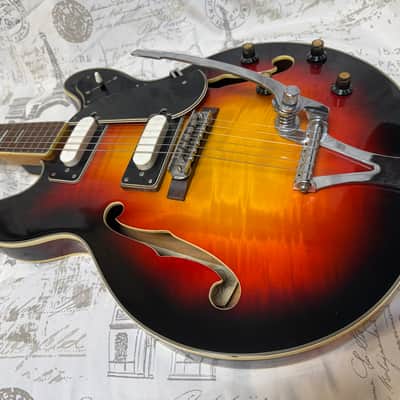 Late ‘60s Univox Hollowbody ES-335 330 Sunburst Finish Original Case NICE! image 9