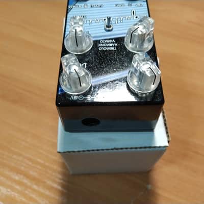 Alexander Pedals Equilibrium DLX Tremolo Harmonic Vibrato stereo tap control image 8
