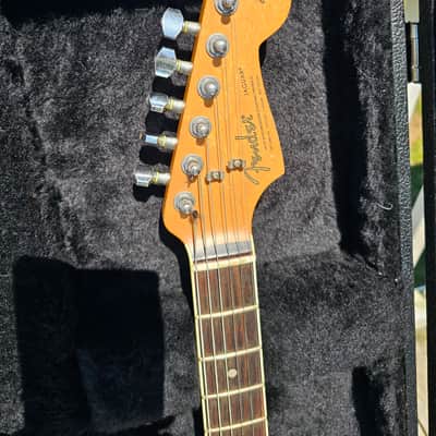 Fender Kurt Cobain Road Worn Jaguar - 3-Color Sunburst image 2
