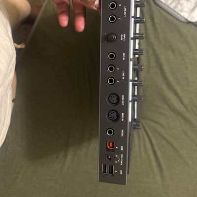 Native Instruments Maschine Plus 2020 - Present - Black image 2