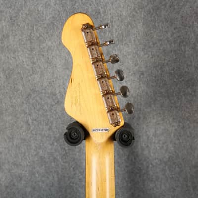 Vintage V6H ICON Electric Guitar - Distressed Tobacco Sunburst - 2nd Hand (166210) image 5
