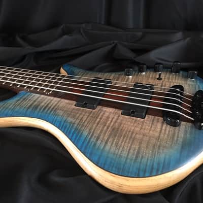 Mayones Patriot 5 Classic 2017 3Tone Blue Burst image 11
