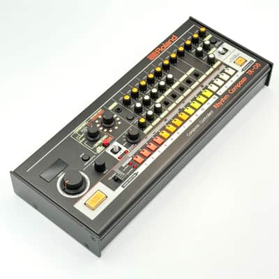 Roland TR-08 Boutique Drum Machine w/ DK-01 Dock and USB Cable in excellent condition.