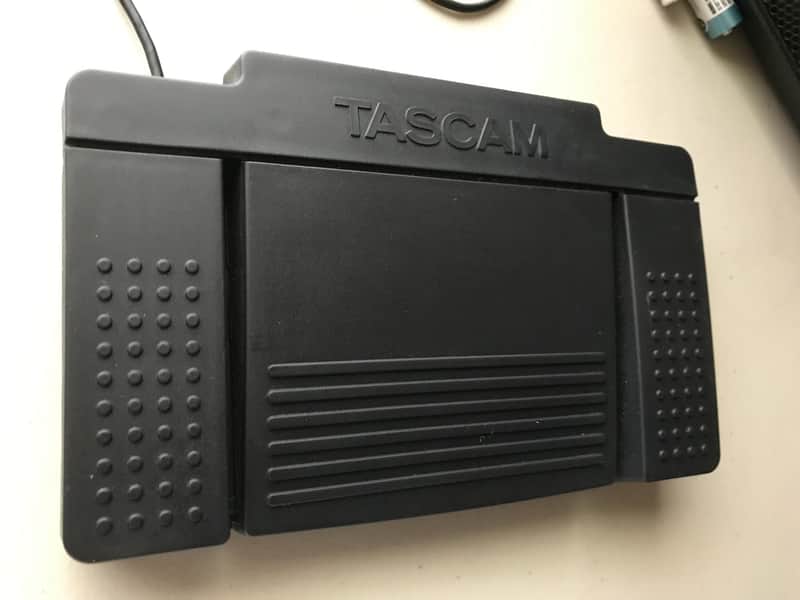 TASCAM RC-3F 3-Way Foot Switch