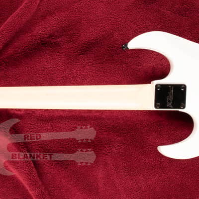B.C. Rich Gunslinger Retro II with Floyd Rose - White image 13