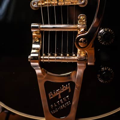 Gibson Custom Shop Murphy Lab 1957 Les Paul Custom Reissue 3-Pickup Bigsby Light Aged Electric Guitar 2023 - Ebony image 8