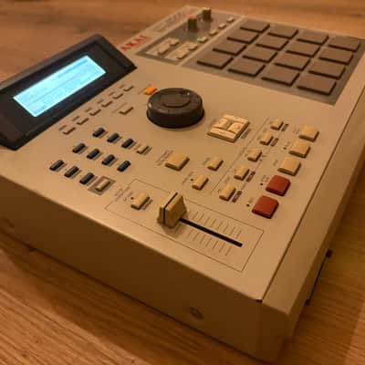 Akai MPC2000XL EB16 ALL OPTIONALS 8 OUTS EB16 CARDS READER image 6