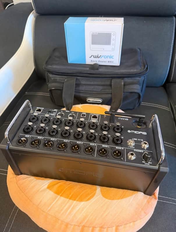Midas MR18 Bundle Set Digital Mixer + Bag + Router image 1