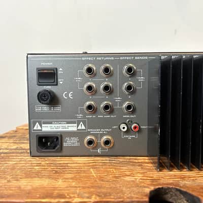 Samson S8 Powered Rack Mounted Mixer - Black image 7