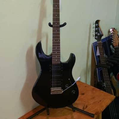 Yamaha RGS 121 Black image 1