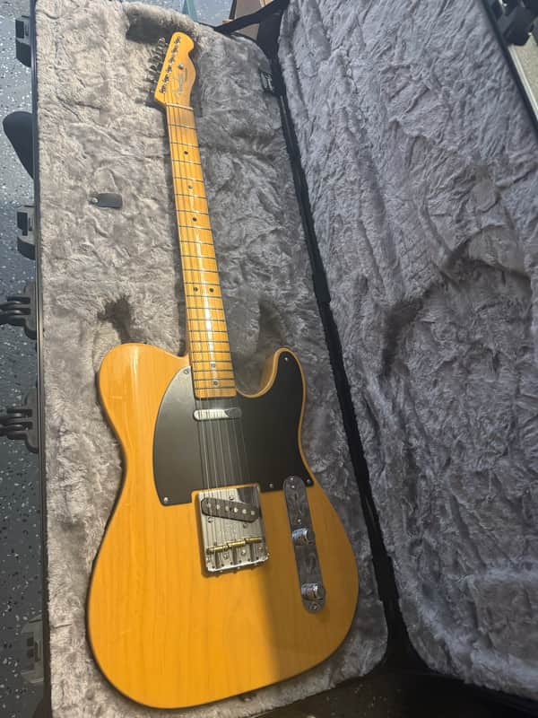 Fender American Ultra Telecaster with Maple Fretboard 2019 - 2025 - Ultraburst image 1