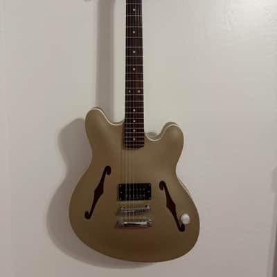Fender Tom DeLonge Starcaster 2023 - Shoreline Gold - MINT image 8