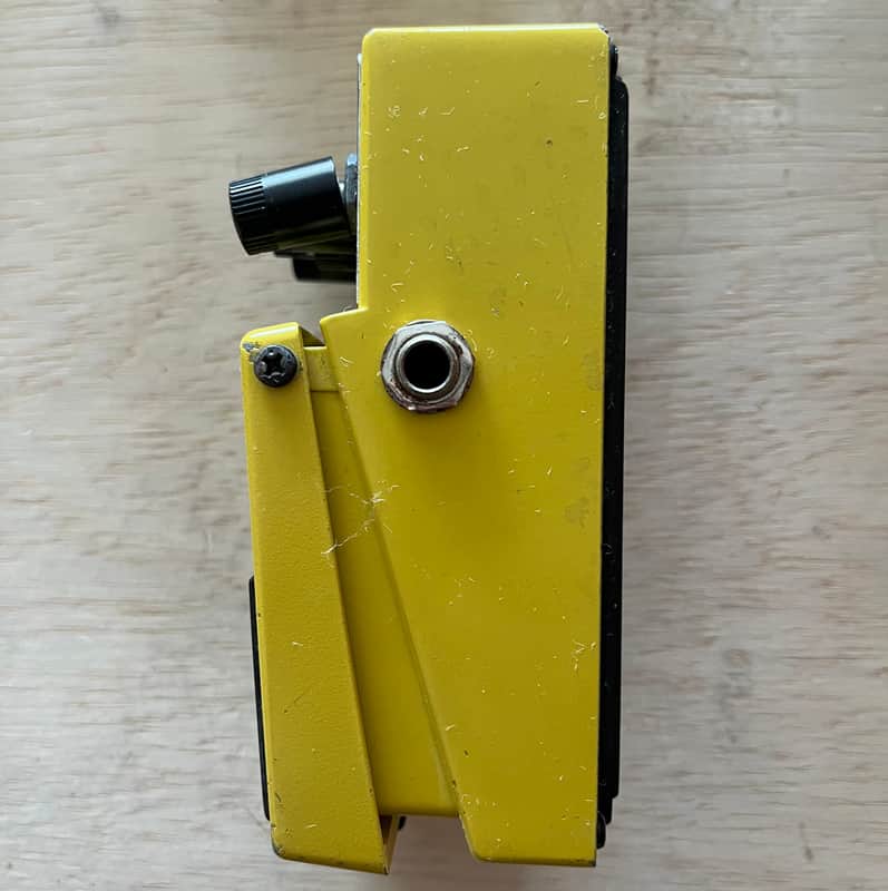 Boss ODB-3 Bass OverDrive (Silver Label) 1994 - Present - Yellow