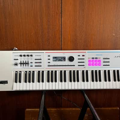 Roland JUNO-DS 61 61-key Synthesizer Special Edition White w/ gig bag juno-ds61w image 1
