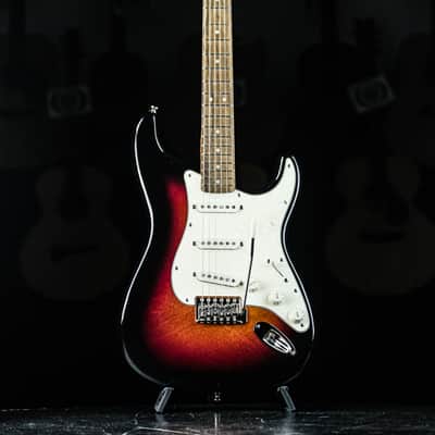 2023 Squier Classic Vibe ’60s Stratocaster 3-Color Sunburst image 2