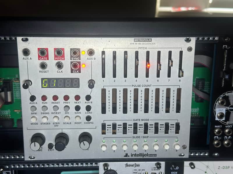 Intellijel Metropolis Complex Pitch / Gate Sequencer Eurorack Synth Module 2015 - 2020 - Silver image 1