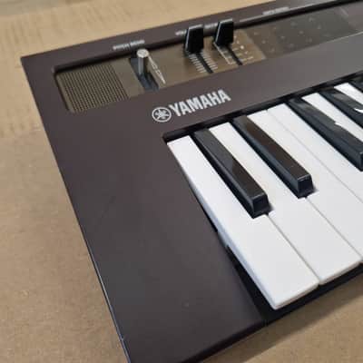 Yamaha Reface DX Mini Mobile Keyboard 2015 - Present - Black image 2