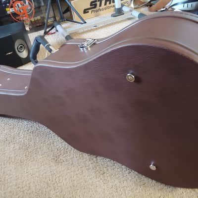 Washburn HD100SWCEK Heritage Dreadnought Cutaway with Electronics Natural image 13