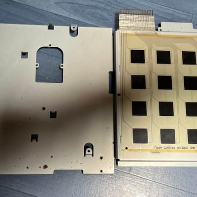 Akai MPC2000 MIDI Production Center 1997 - 2001 - Grey