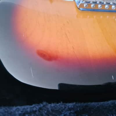 Fender Standard Stratocaster 2015 - Brown Sunburst image 3