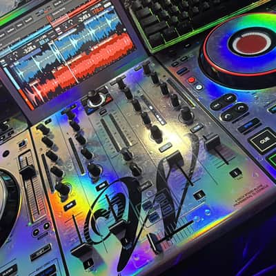 Denon Prime 4 Standalone DJ System 2019 - Black image 2