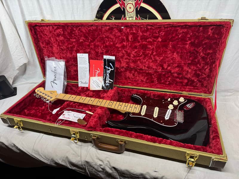 Fender American Professional Stratocaster HSS (modified to SSS) Shawbucker Guitar with Case 2016 - Black / Maple neck image 1