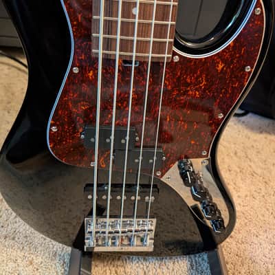 Sadowsky Sadowsky MetroExpress 21-Fret Hybrid PJ 5-string Bass 2025 - Piano Black image 2