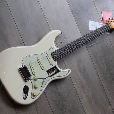 FENDER American Vintage II '61 Stratocaster, Olympic White, HARDCASE, PAPERS, 3, 78 KG imagen 1