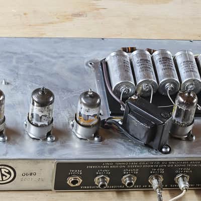 Fender Deluxe Reverb 2-Channel 22-Watt 1x12" Guitar Combo 1978-1979 - Silverface image 12