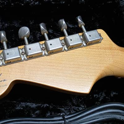 Fender 1956 Stratocaster Relic CUSTOM SHOP LIMITED EDITION FSR Sonic Blue over Sunburst! 2005 Time Capsule Case Queen American Vintage 50s 1950's Reissue USA Strat Guitar image 5