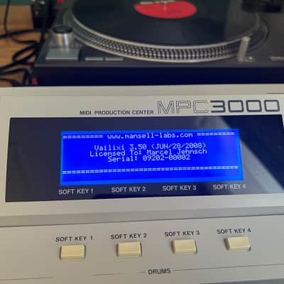 Akai MPC3000 MIDI Production Center 1993 - 2001 - Grey image 8