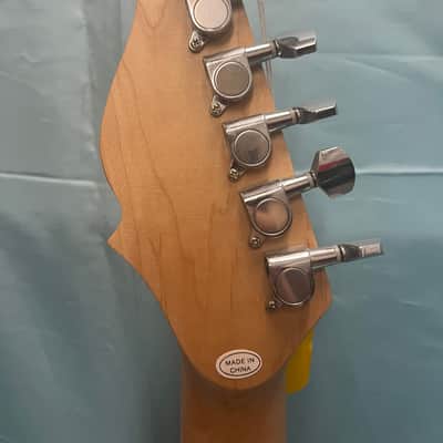 Axl AS-750 Intermediate Electric Guitar image 4