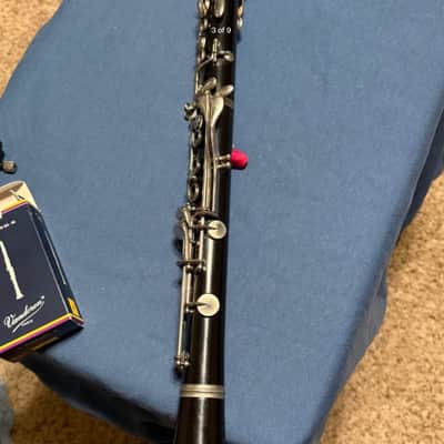 Buffet Crampon E11 Intermediate Bb Clarinet - Black image 5