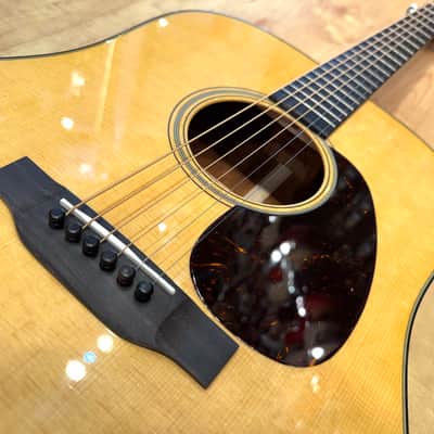 Martin Standard Series Super D-18 Large-Body Dreadnought Acoustic Guitar 2026 - Natural image 8